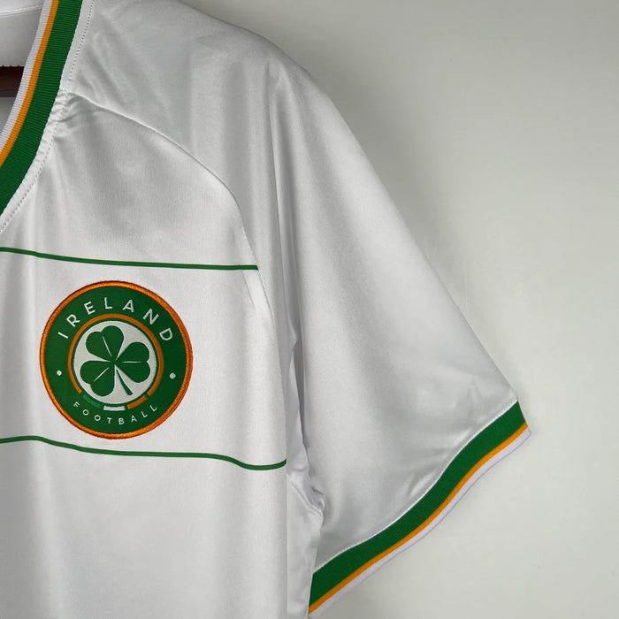 Camiseta de fútbol visitante de Irlanda 2023