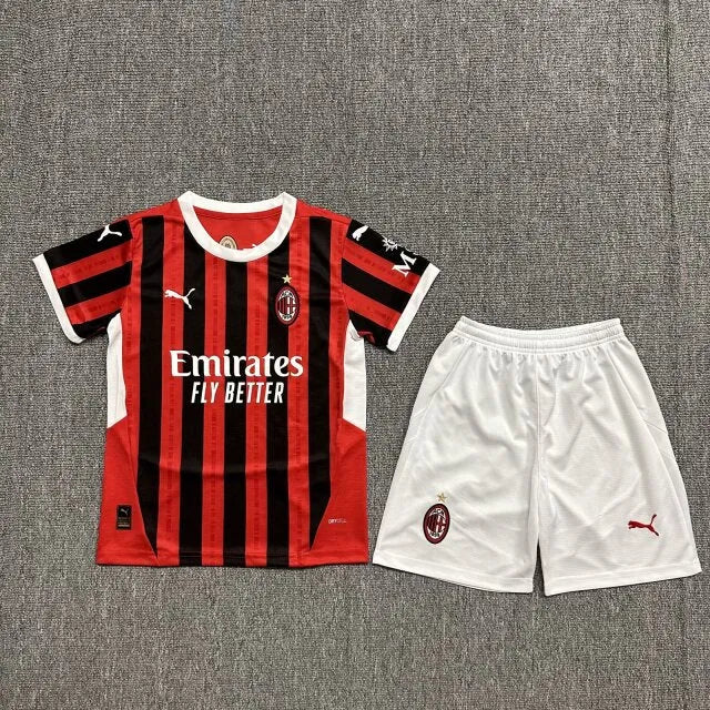 CAMISETA DE LOCALIDAD DEL AC MILAN 2024/2025 PARA NIÑOS